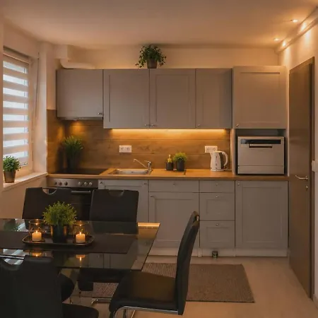 Citadella Luxury Lakefront With Terrace Daire Siofok